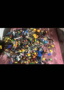 1000 Lego Pieces