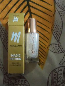 Myglamm Magic Potion Roll-on Illuminator