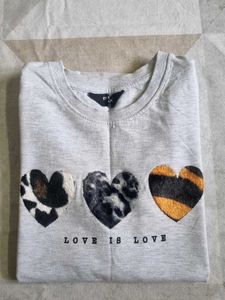 Hearty Pattern Grey Sweatshirt
