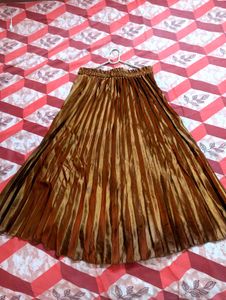 ❤️‍🔥Elegant Metalic Brown Pleated Skirt ❤️‍🔥