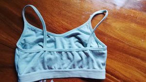 T-shirts Bra
