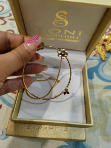 Soni Sapphire Gold Plated Studden Nath