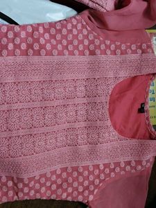 Elegant Pink Embroidered Kurta