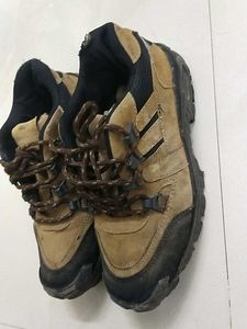 Round-Toe Lace-Up Casual Shoes