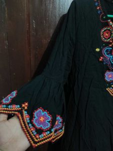 Black Kurti