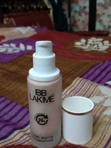 Lakme Lumi-Matte Foundation