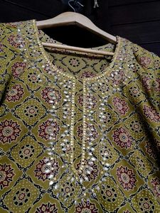Ethnic Printed Yellow Embroidered Kurta &amp; Legging