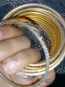 Sparkling Silver Bangle Set