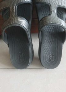 Crocs Women&#39;s Flats &amp; Sandals