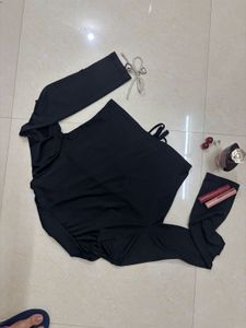 Black Ruched Front Long Sleeve Top
