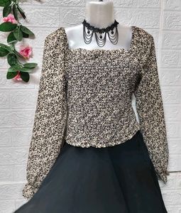 SizeM/L🎁Buy 2 Get 1 Free 🎁Floral Long Sleeve Top