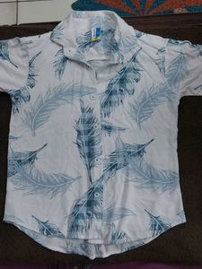 Shirt LIKE New