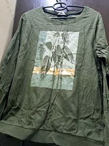 Green Graphic T-shirt