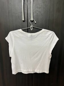 H&amp;M Tshirt/Top. Size-M