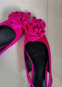 Zara Floral Flat