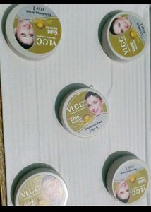 Facial Kit &amp; Bleach 2 In One Pack 😍