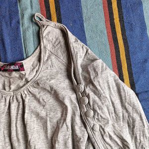retro grey top...  but 2 get two free