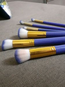Combo Of Makeup Brushes