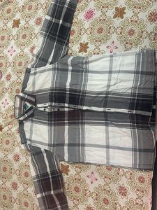 Men&#39;s Plaid Button-Down Shirt