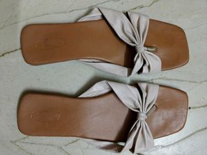 Bow Detail Flats