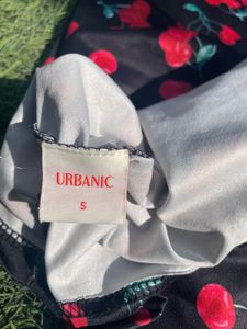 Super pretty black Urbanic Dress- Size Small