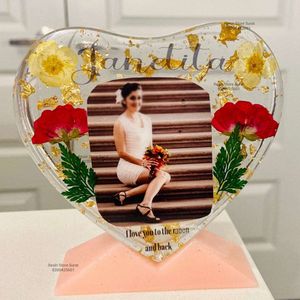 Small Resin Frame With Stand