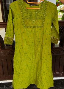 Green Kurti