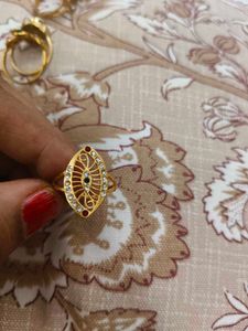 Vintage Gold-Tone Ring Collection