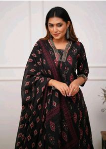 Black Ikat Print Kurta Set