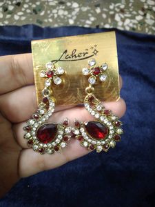 Maroon Earing Set