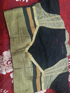 Elegant Black &amp; Gold Saree