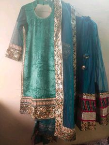 Pakistani Lahenga Set