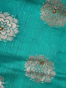 Saree With Heavy Border