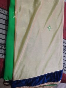 Multicontrast Saarree With Blouse
