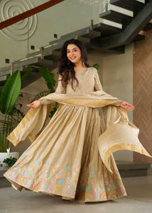 Chinnon  Gown 🤎🤎