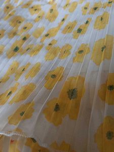 I Am Selling My Floral Frock