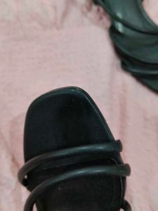 H&amp;M black heels sandals