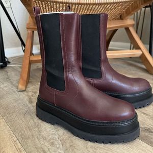 Limited edition MANGO Brown Chelsea Boots