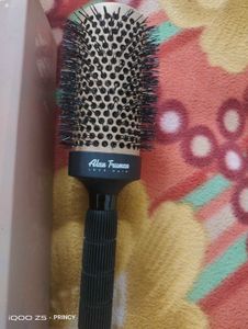 AlanTruman Blowdry Brush