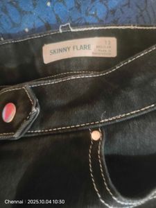 Black Flared(Bootcut)Jeans with Zipper Detail