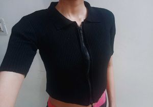 Black Fitted Top (2 chained,with cute collar)