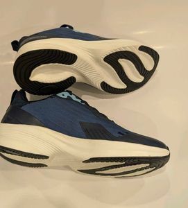Woodland BlueMens  Sneakers Size 7