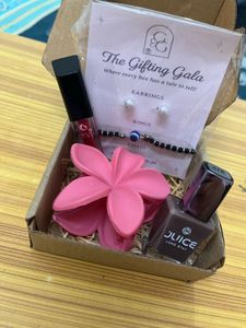 Gift Hamper For Women