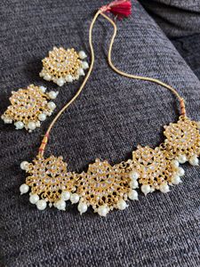 Elegant Kundan Necklace Set