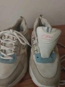 Aesthetic White Sneakers