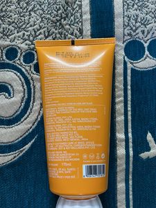 Dot &amp; Key Face Wash