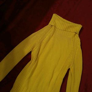Yellow Fall/winter Turtle Neck Sweater(Women&#39;s)