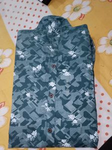 Men&#39;s Wood Like Green Floral Print Shirt
