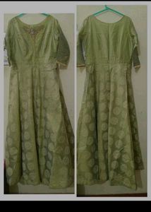 Manyawar Mohey Gown