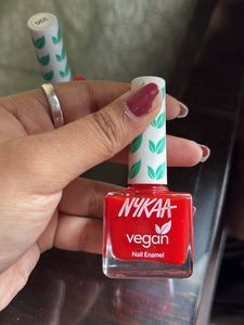 Nykaa Vegan Nail Enamel Set of 2